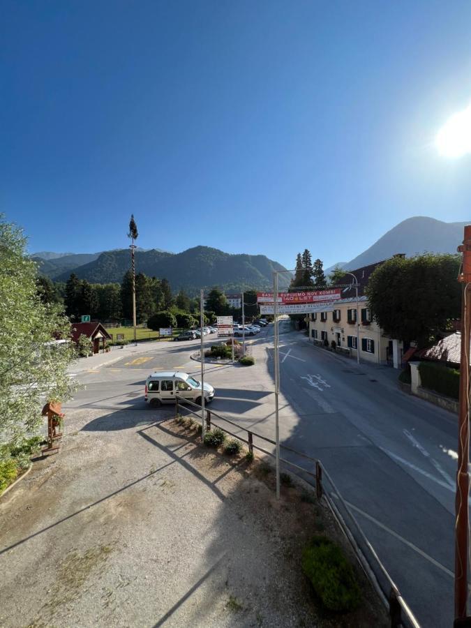 Avsenik * Begunje